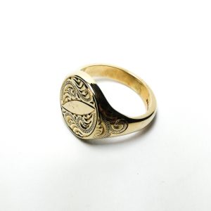 9ct Gold Engraved Oval Signet Ring