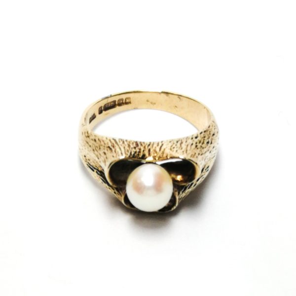 9ct Gold Cultured Pearl Ring (1971)