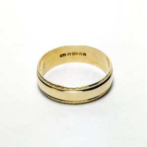 9ct Gold Lined Wedding Band (1985)