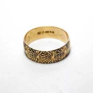 9ct Gold Patterned Wedding Band (1987)