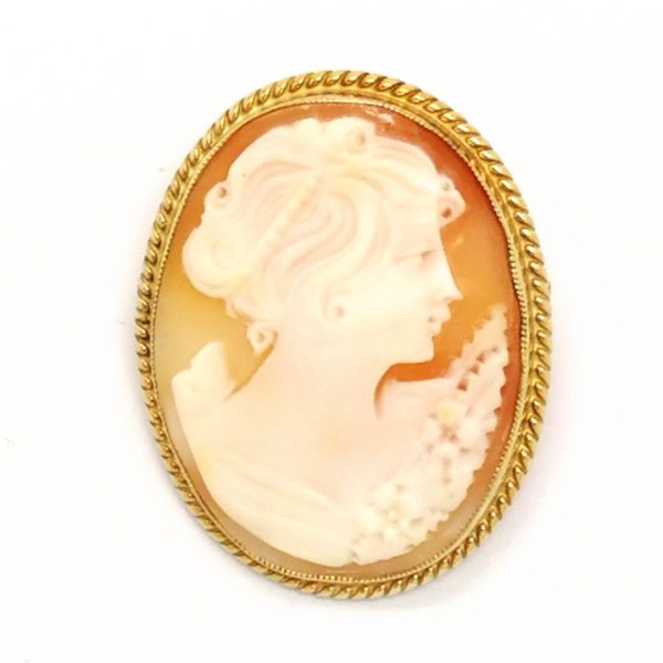 Vintage 9ct Gold Oval Cameo Brooch