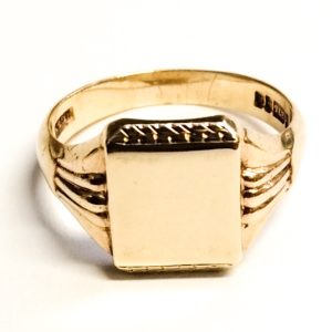 9ct Gold Vintage Rectangular Signet Ring 1959