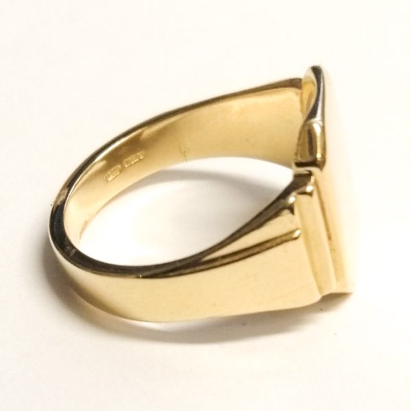 18ct Gold Squared Signet Ring