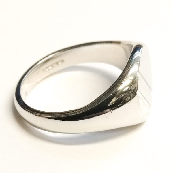 9ct White Gold Oval Striped Chunky Signet Ring