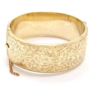 9ct Gold Hollow Filigree Patterned Hinged Bangle With Safety Chain 36.4g