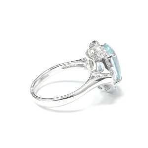 18ct White Gold Aquamarine & Diamond Cluster Ring