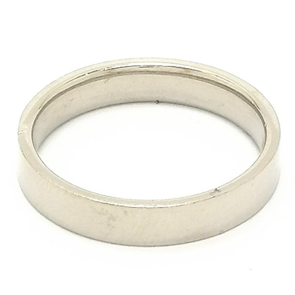 18ct White Gold 4mm Flat Court Wedding Band Ring