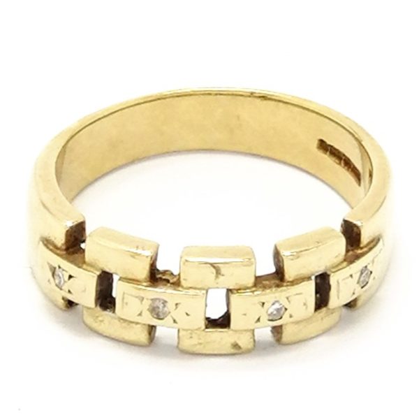 9ct Gold Fancy Link Style Ring With Diamond Detail.