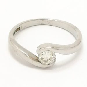 18ct White Gold Single Stone Crossover Diamond Ring .50ct