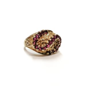 Vintage 9ct Gold Ruby Swirl Design Ring with Detail 1977