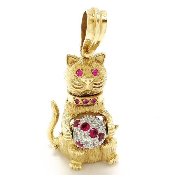 Vintage 9ct Gold Cubic Zirconia Cat Pendant With Stone Set Ball 1999